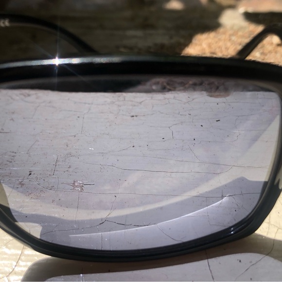 CHANEL y2k sunglasses ….CC HINGES - Picture 2 of 12